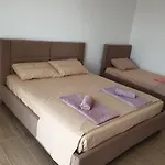 By George Appartement Dhërmi