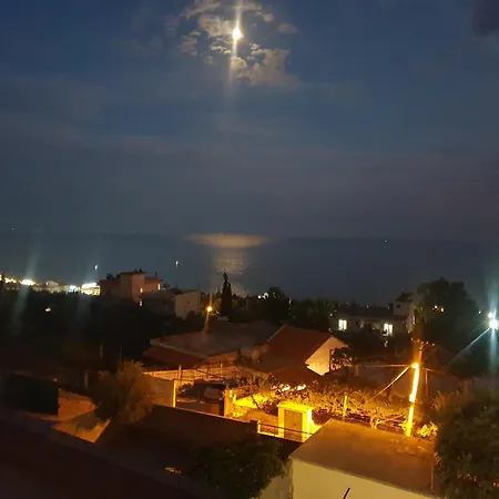 Apartament By George Dhërmi