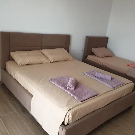 By George Apartment Dhermi