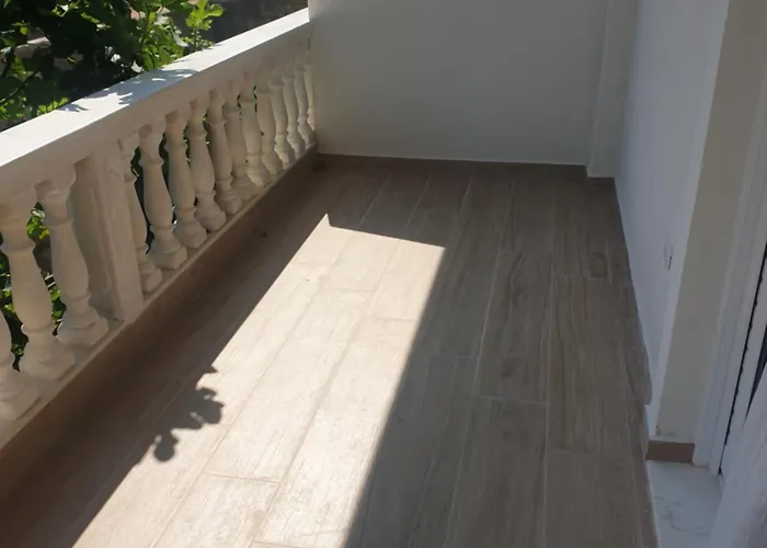 By George Apartament Dhërmi