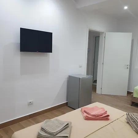 Lägenhet By George Dhërmi