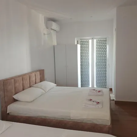 By George ديرمي