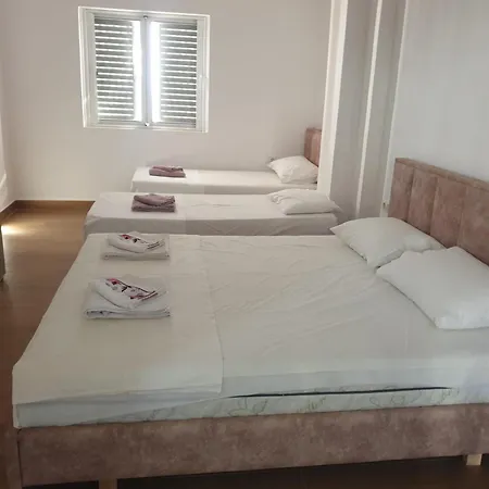 By George ديرمي