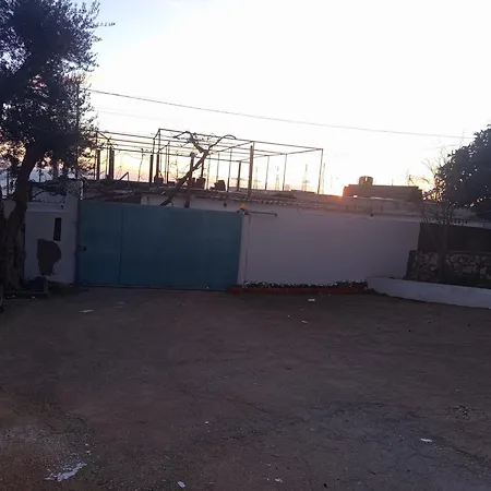 By George Lägenhet Dhërmi